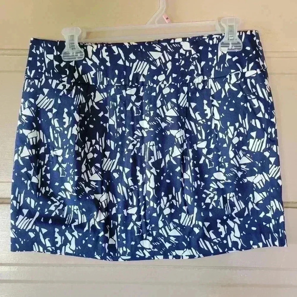 Forever 21 Juniors Sz Medium Mini Skirt Blue And White Pattern NWT - Picture 1 of 8